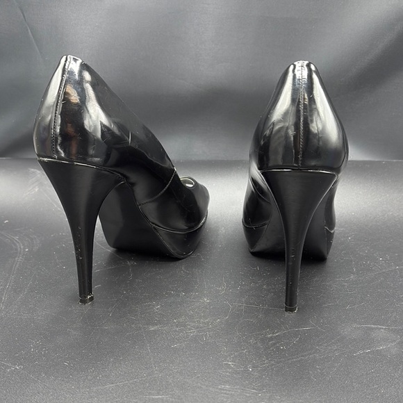 Guess Black Patent Leather Peep-Toe Heels size 7 - Picture 3 of 6